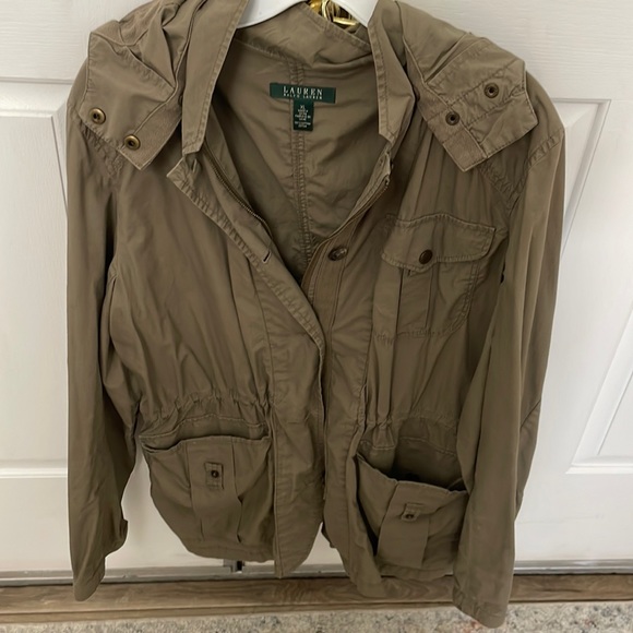 Lightweight - Picture 1 of 1